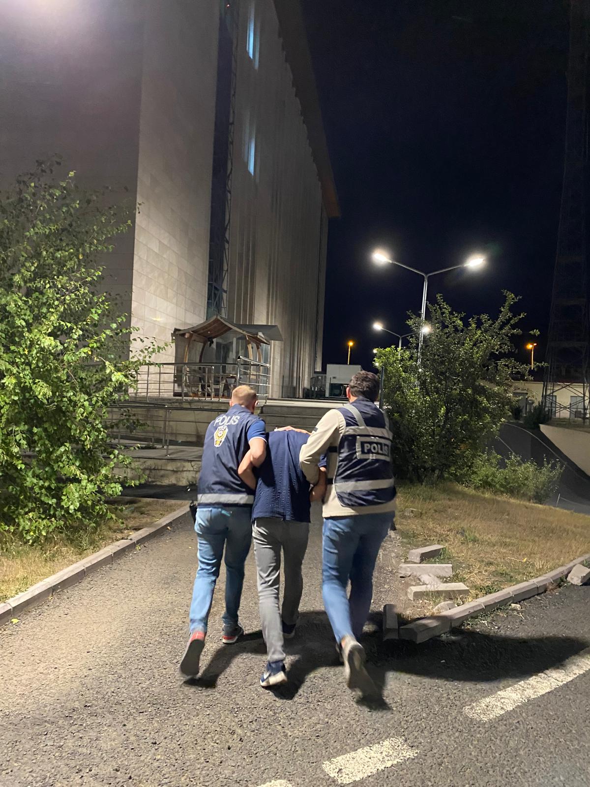 Kars Kalesi'nin surlarının altındaki yangının faili tutuklandı