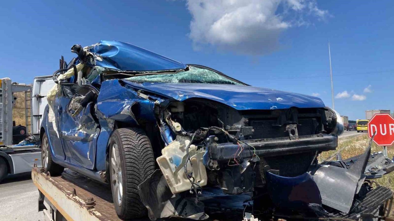 Otomobil tıra arkadan çarptı: 1 yaralı