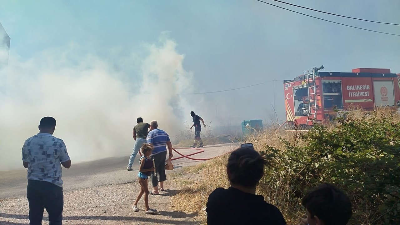 Bandırma’da NATO Dolum Tesisi yakınında çıkan yangın söndürüldü