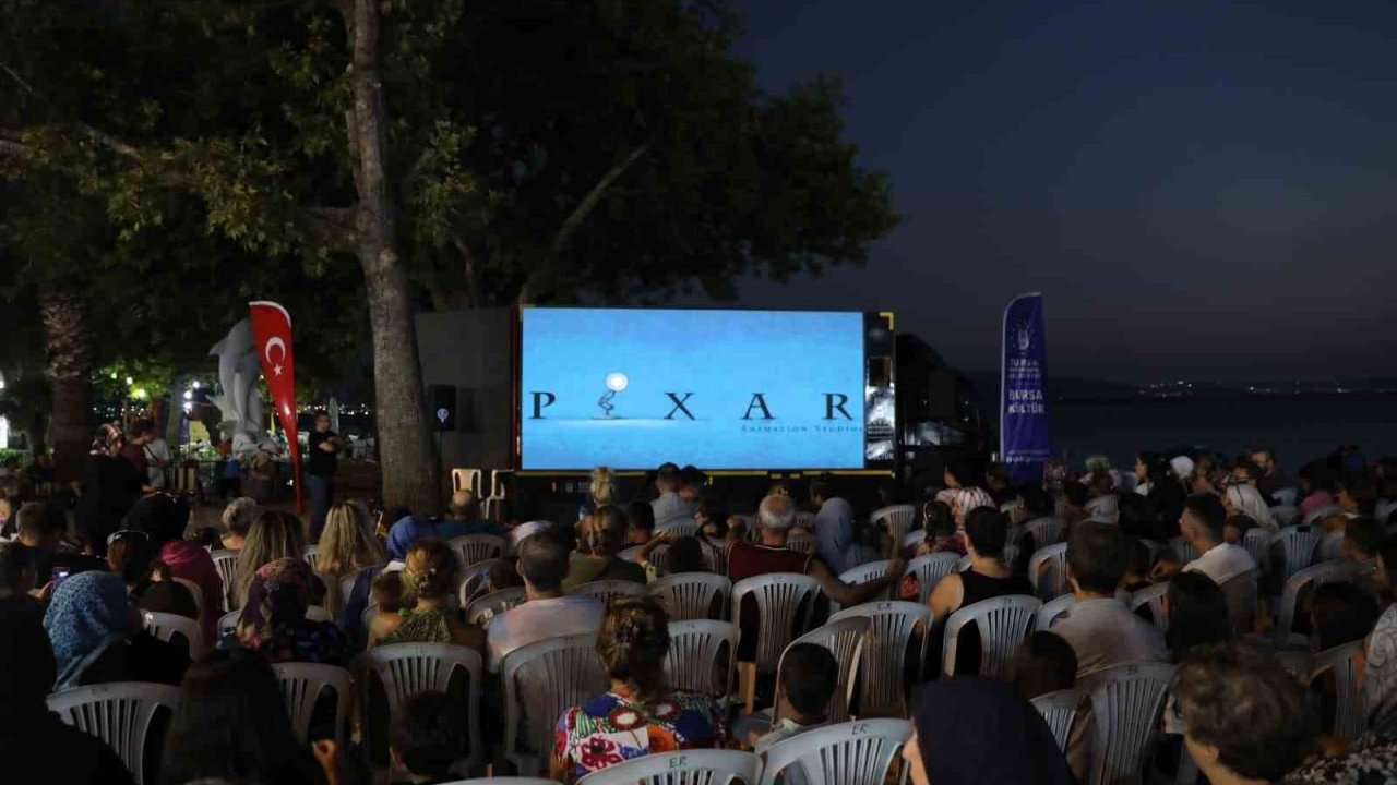 ‘Kamyoled’ ile açık havada sinema keyfi