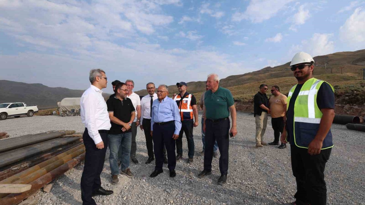 Erciyes’te sıcak su sondaj çalışmaları aralıksız sürüyor