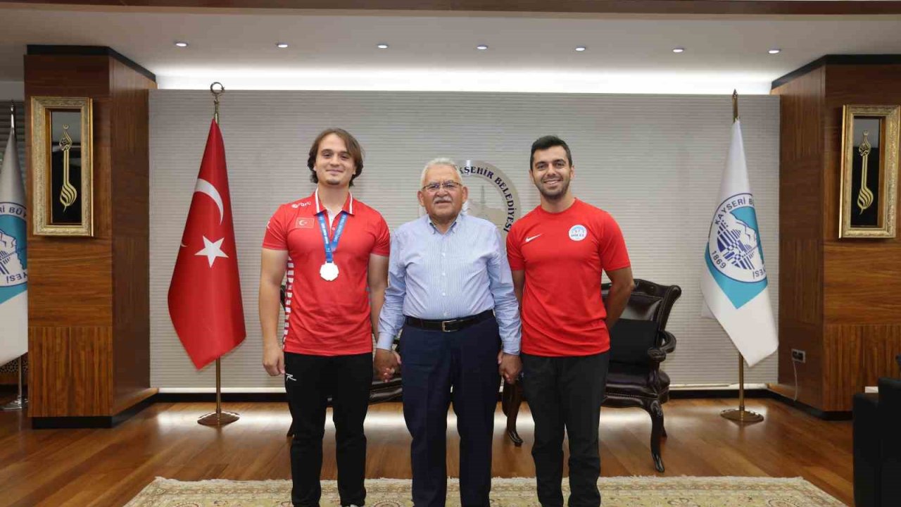Başkan Büyükkılıç, dünya şampiyonu Arslan’ı ağırladı