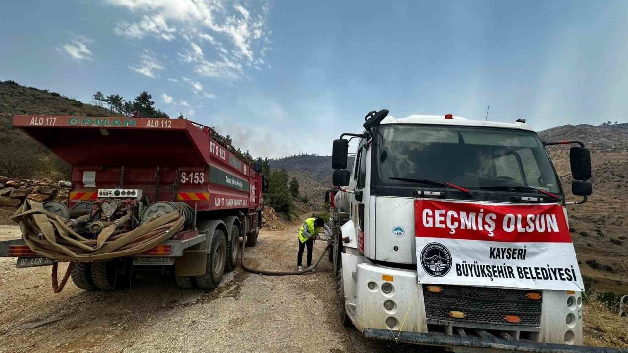 Kayseri Büyükşehir’den Mersin’de yangın döndürme çalışmasına destek