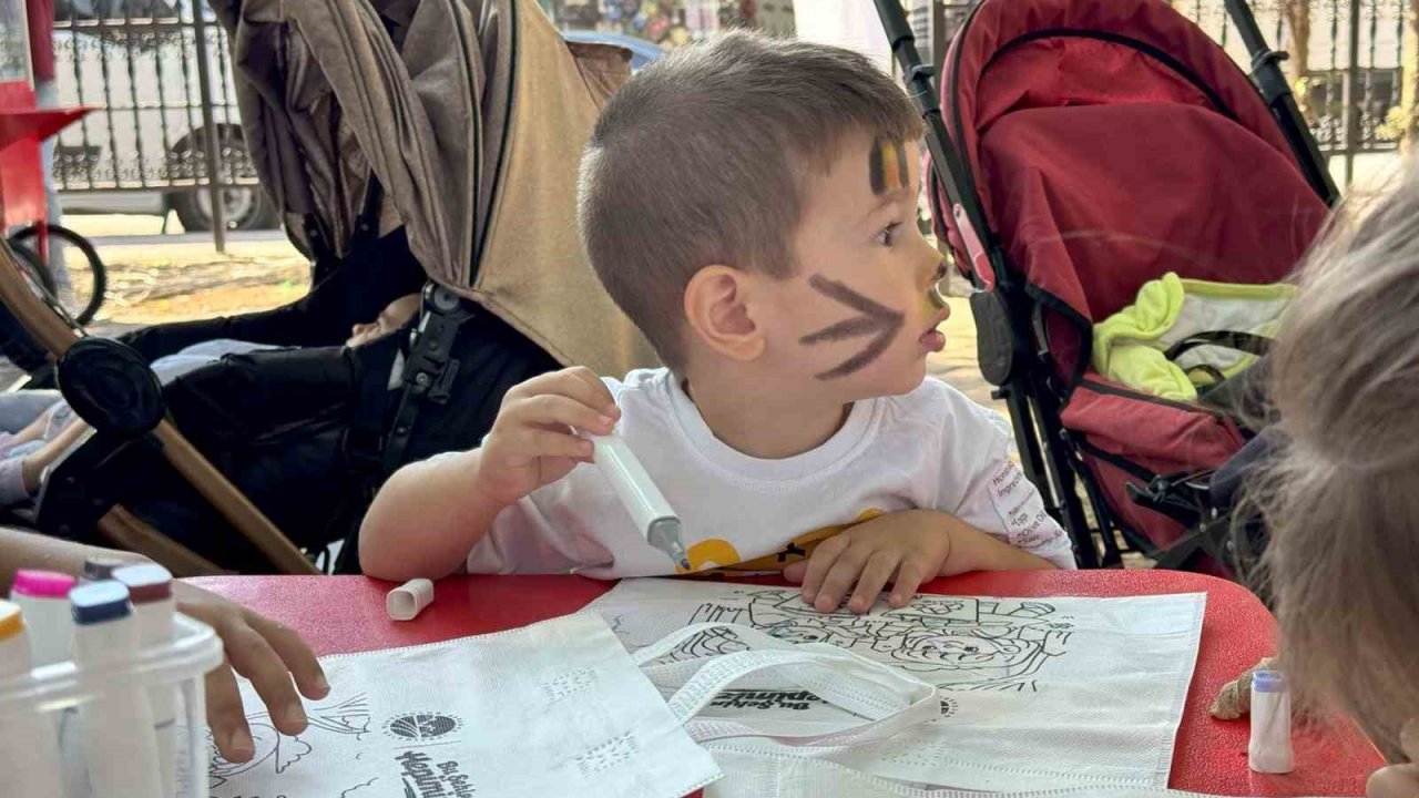 Miniklerin yüzü Gezgin Çocuk Atölyesi ile güldü