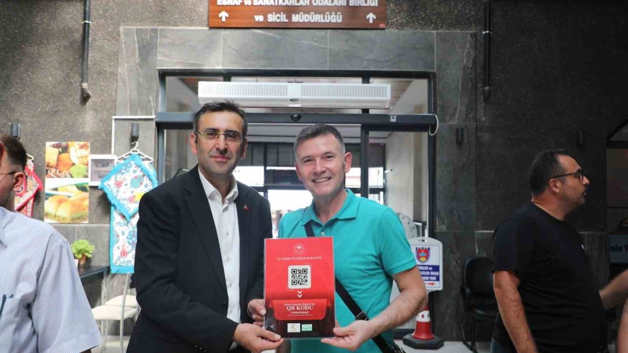 Uşak’ta gıda işletmelerinde karekod uygulaması bilgilendirmeleri sürüyor