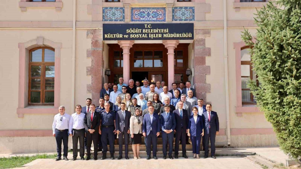 Bilecik Valisi Faik Oktay Sözer başkanlığında Söğüt’te muhtarlar toplantısı yapıldı