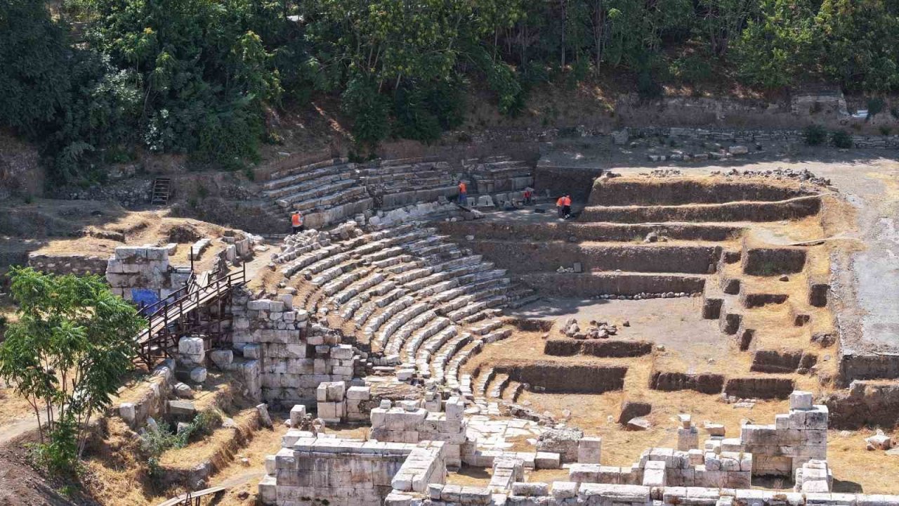 Smyrna Antik Kenti’nde kazılar sürürüyor
