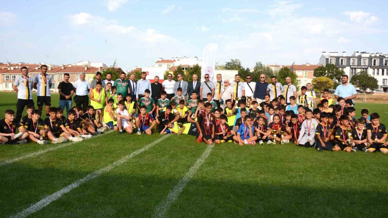 Yaz Kur’an Kursları Arası Zafer kupası futbol turnuvası sona erdi