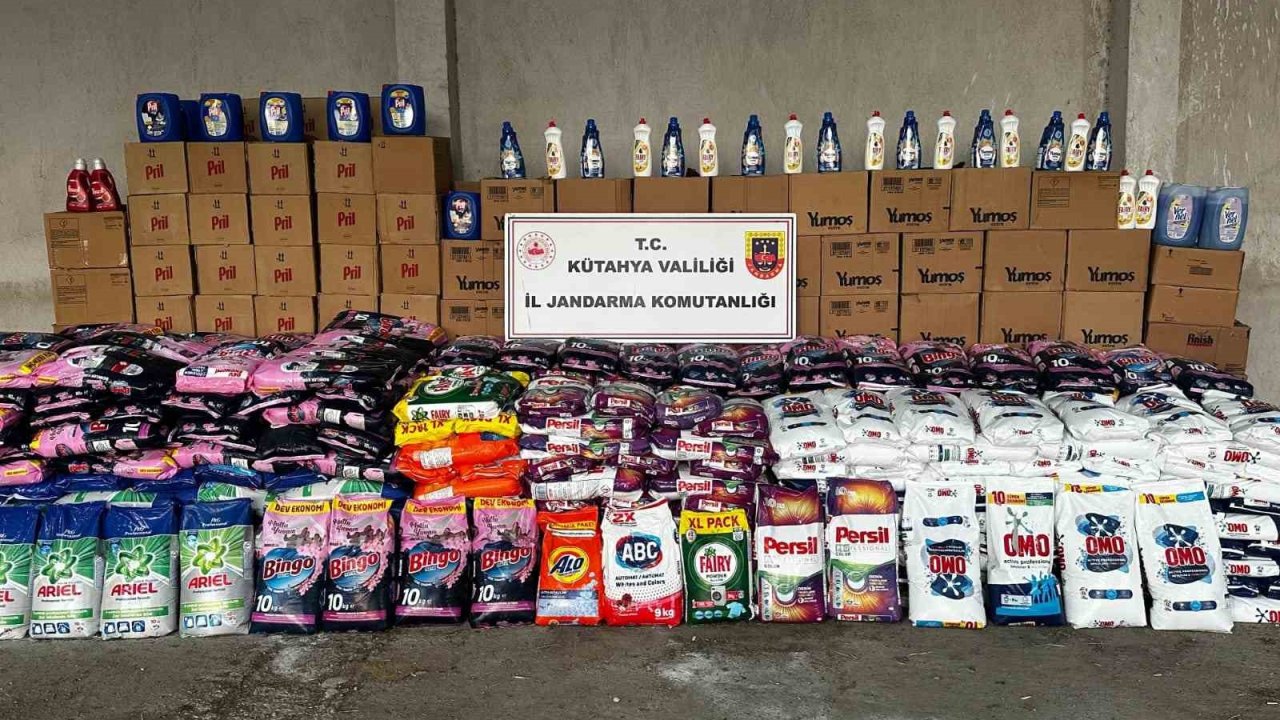 Kütahya’da 1 Milyon 470 bin TL değerinde sahte markalı deterjan ele geçirildi