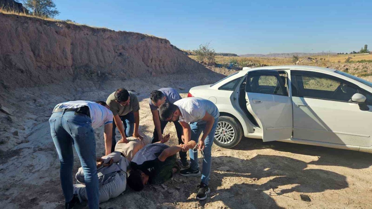 Nevşehir’de göçmen kaçakçılarına operasyon: 7 yabancı uyruklu yakalandı