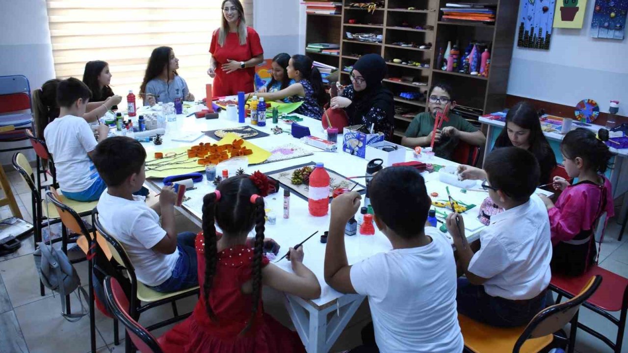 Başkan Çolakbayrakdar, "Türkiye’yi yarınlara taşıyacak nesilleri yetiştiriyoruz"