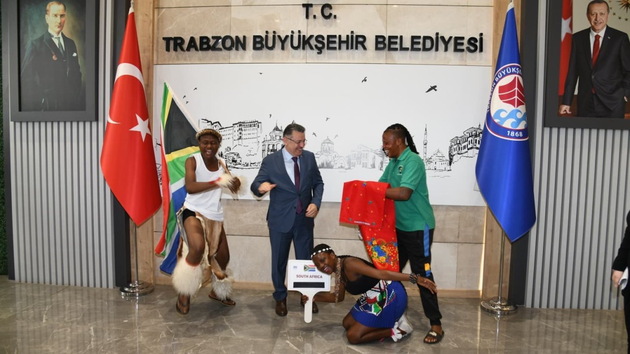 Başkan Genç, Uluslararası Horon Festivali’nde dünyaya mesaj verdi: