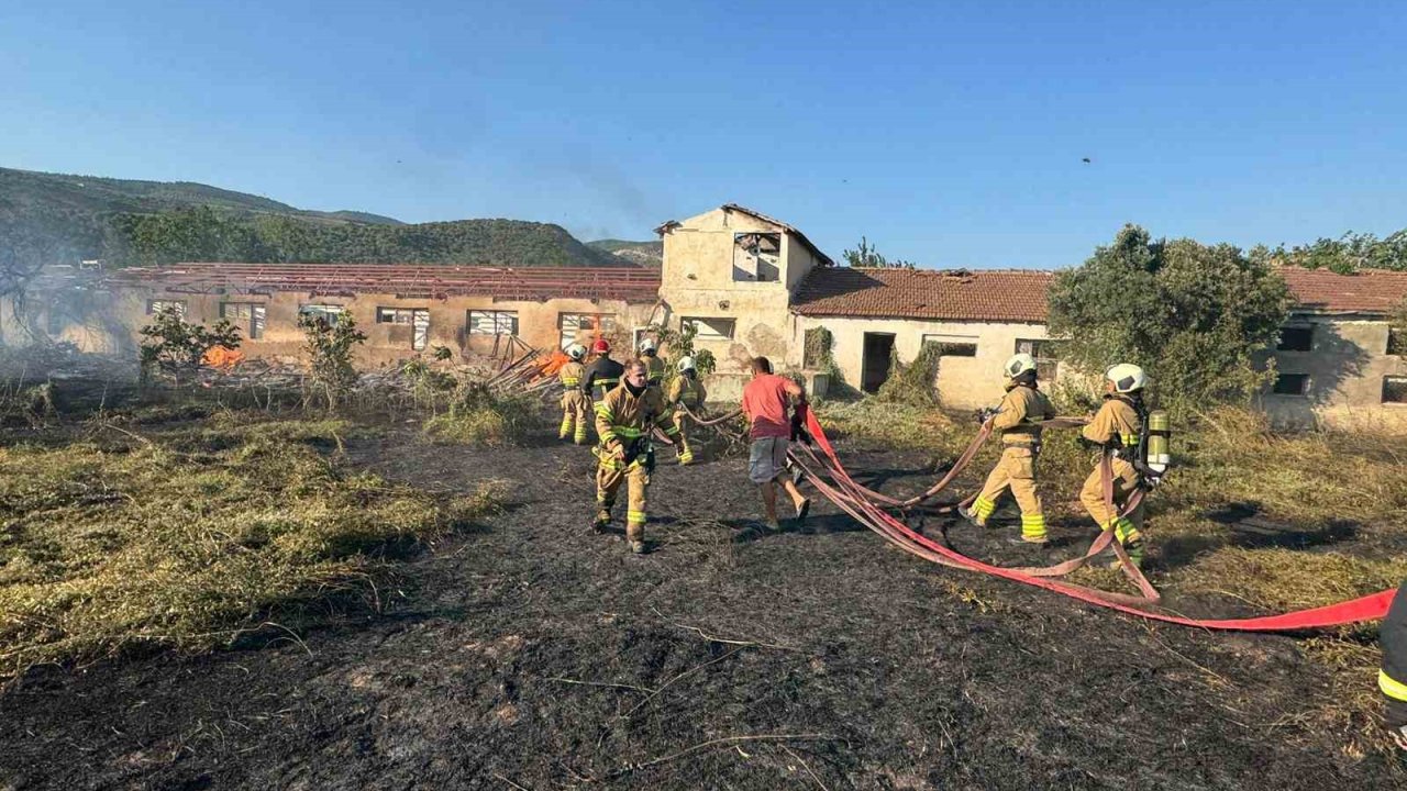 Erdek Gedeve mevkiinde arazi yangını