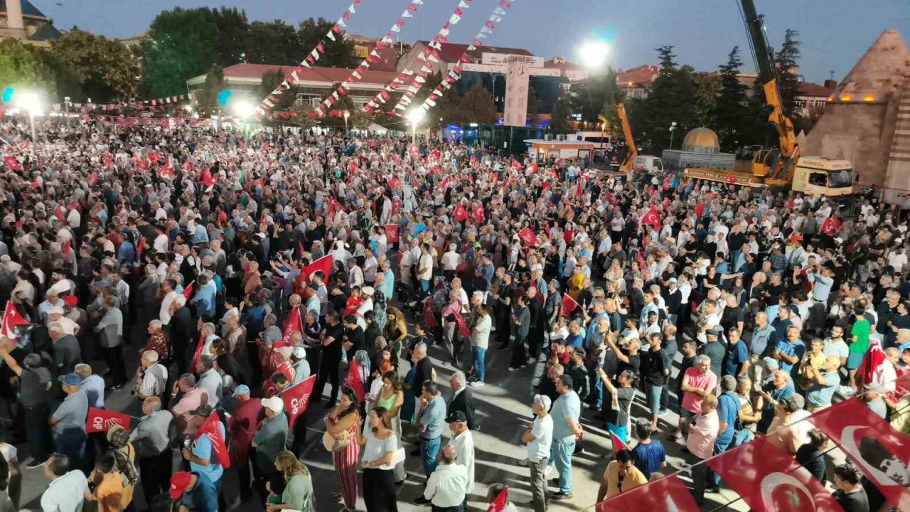 CHP Genel Başkanı Özel, Kırşehir’deki mitingde konuştu