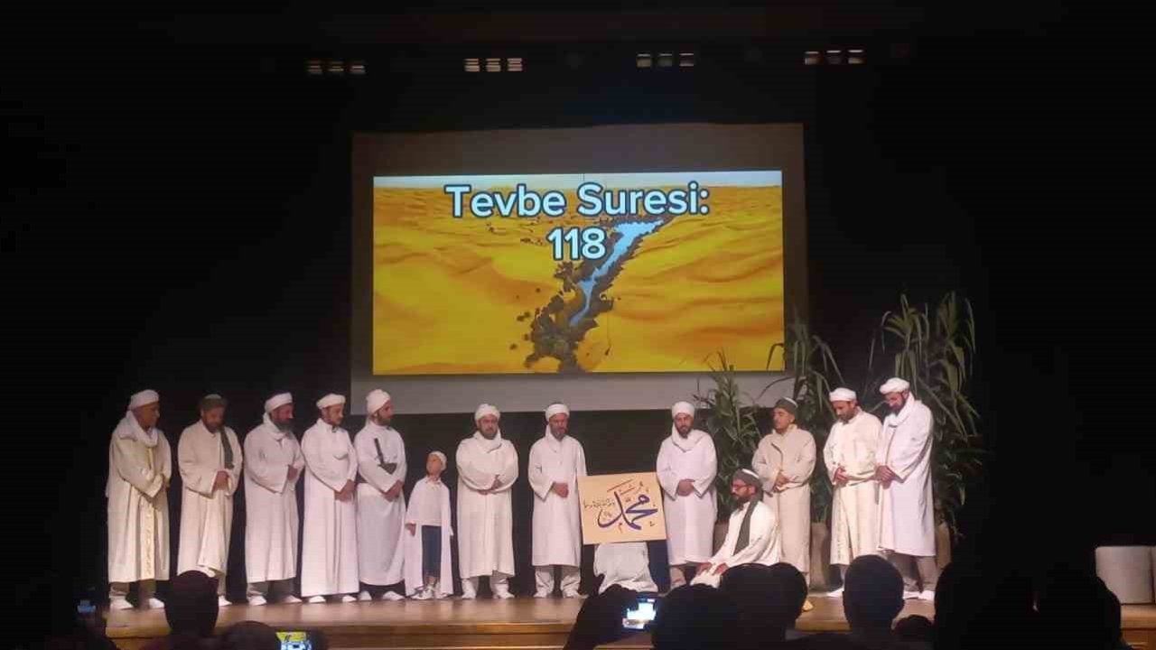 İlk kez din görevlilerinin profesyonel bir tiyatro performansıyla sahne aldı