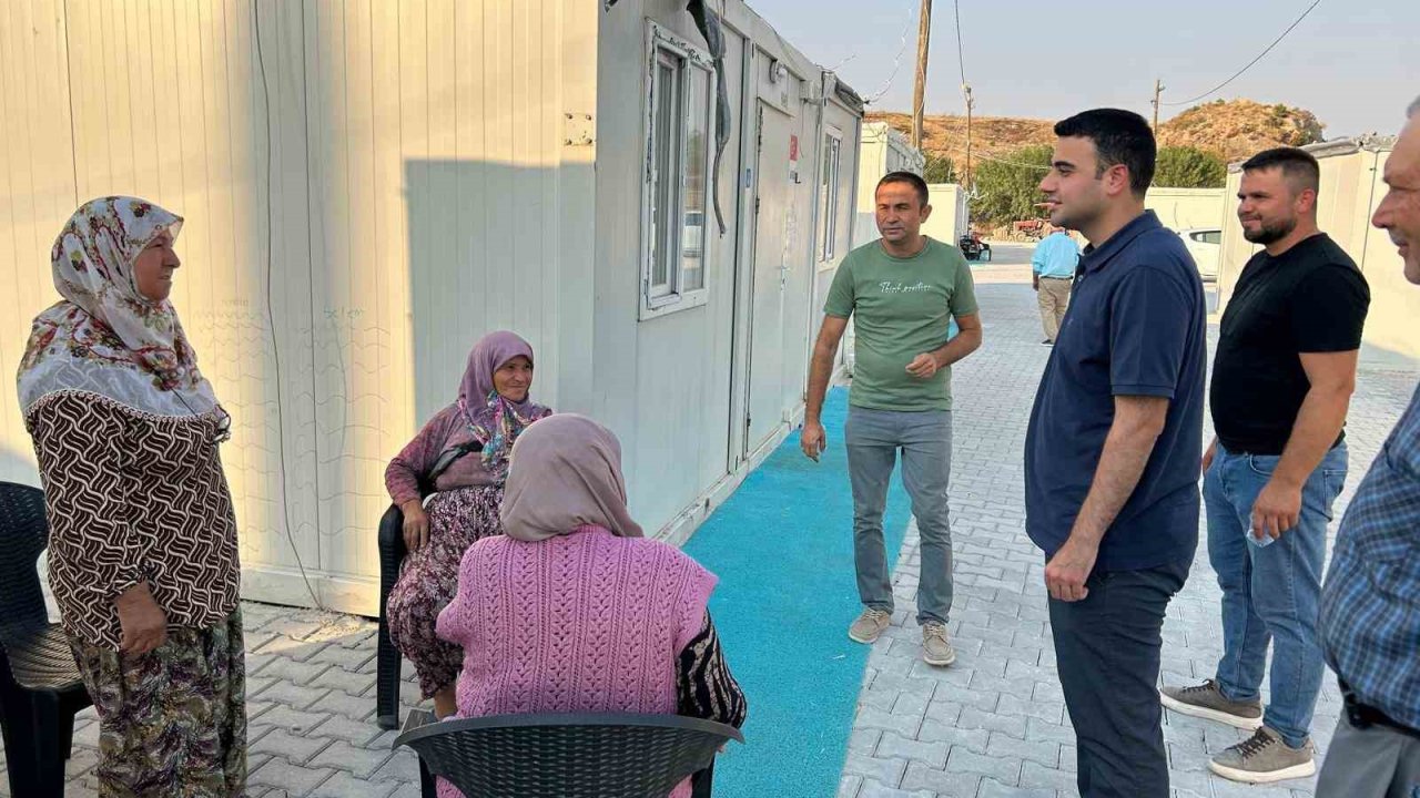 Osmaneli Kaymakamı Abdüssamed Kılıç yangından etkilenen vatandaşlarla buluştu