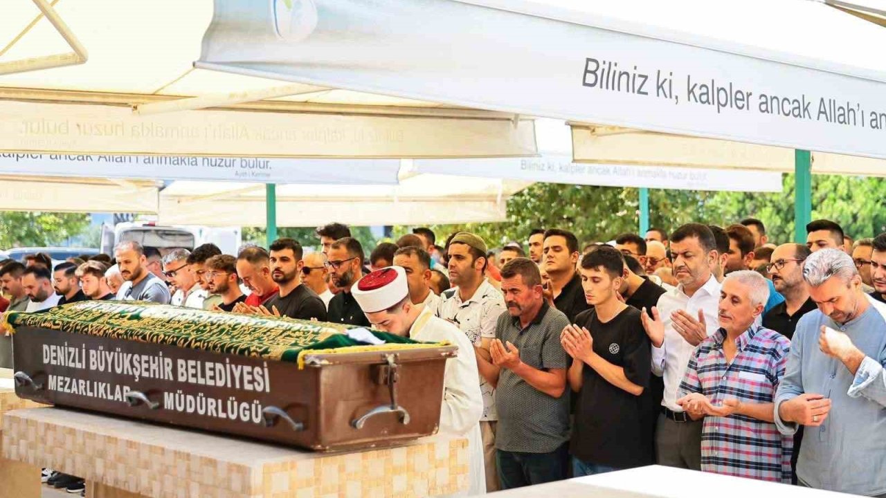 Sondaj çalışması sırasında elektrik akımına kapılması sonucu hayatını kaybeden DESKİ personeli son yolculuğuna uğurlandı