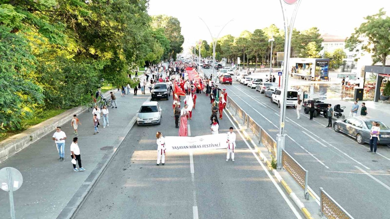 Erzincan Yaşayan Miras Festivali başladı