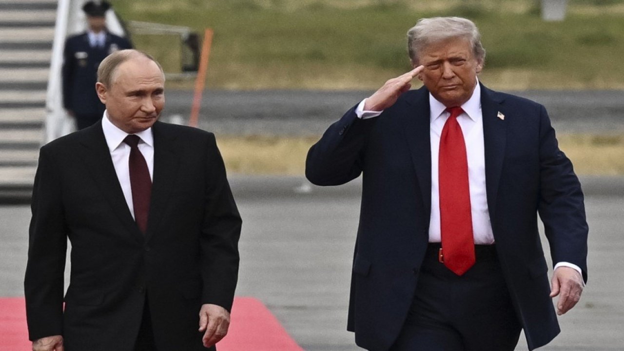ABD basını, Trump’ın Putin ve Zelenskiy ile üçlü zirve gerçekleştirmek istediğini öne sürdü