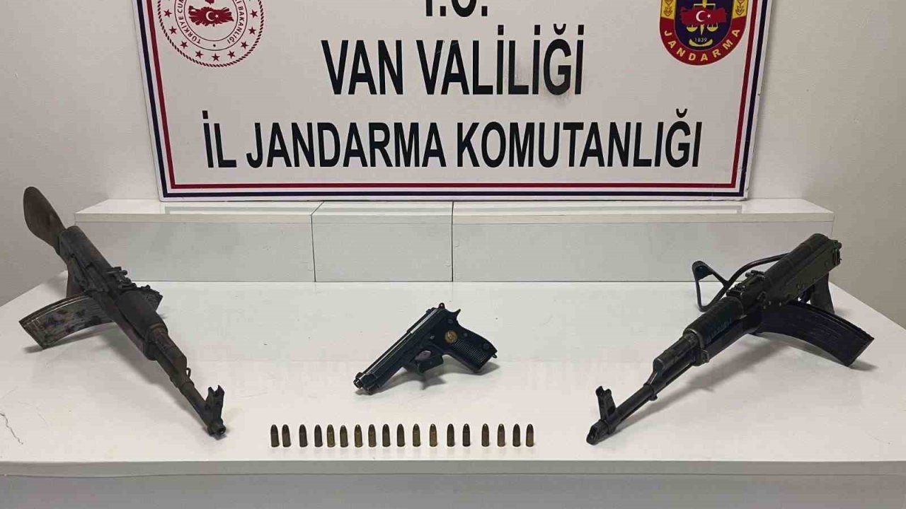 Van’da silah kaçakçılarına operasyon