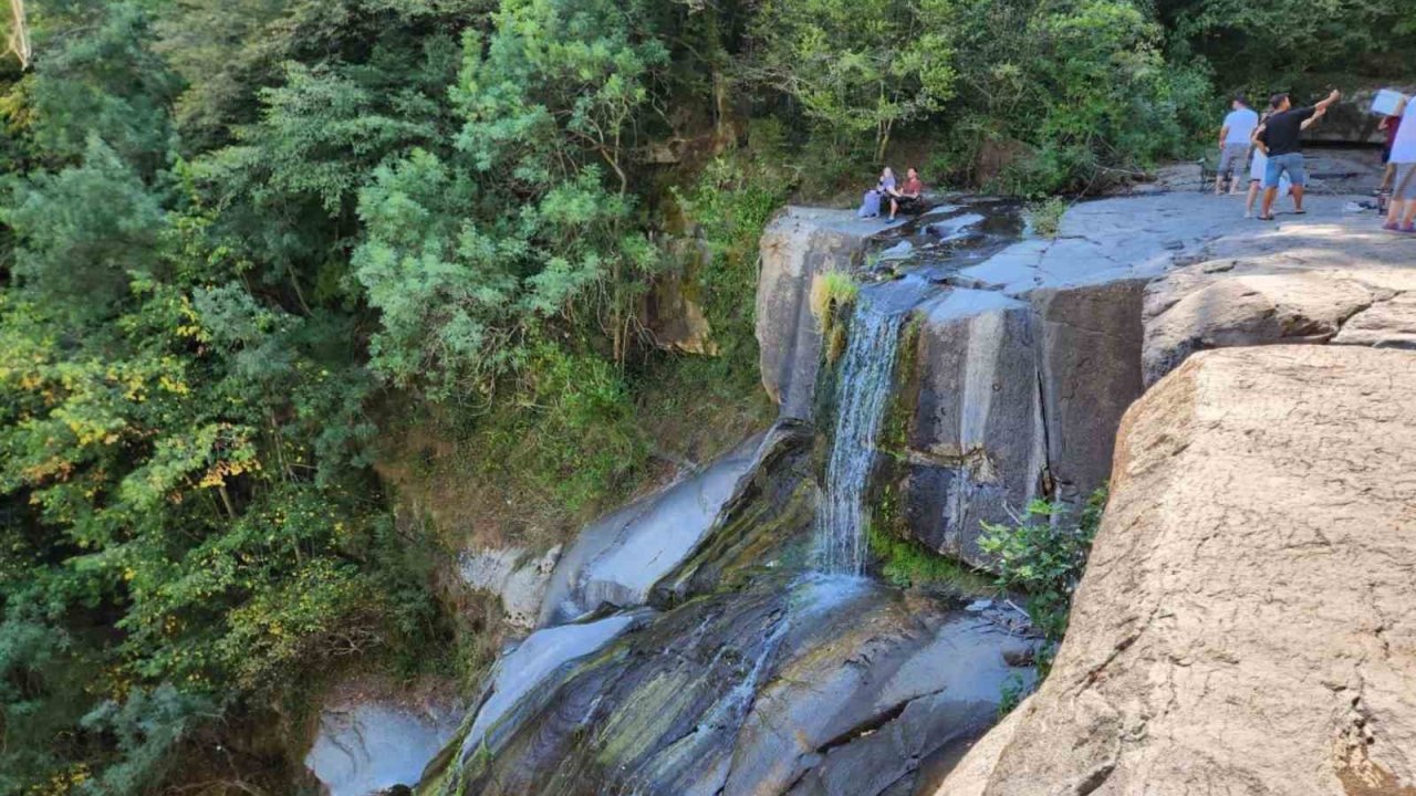 Kabaceviz Şelaleleri ilgi odağı