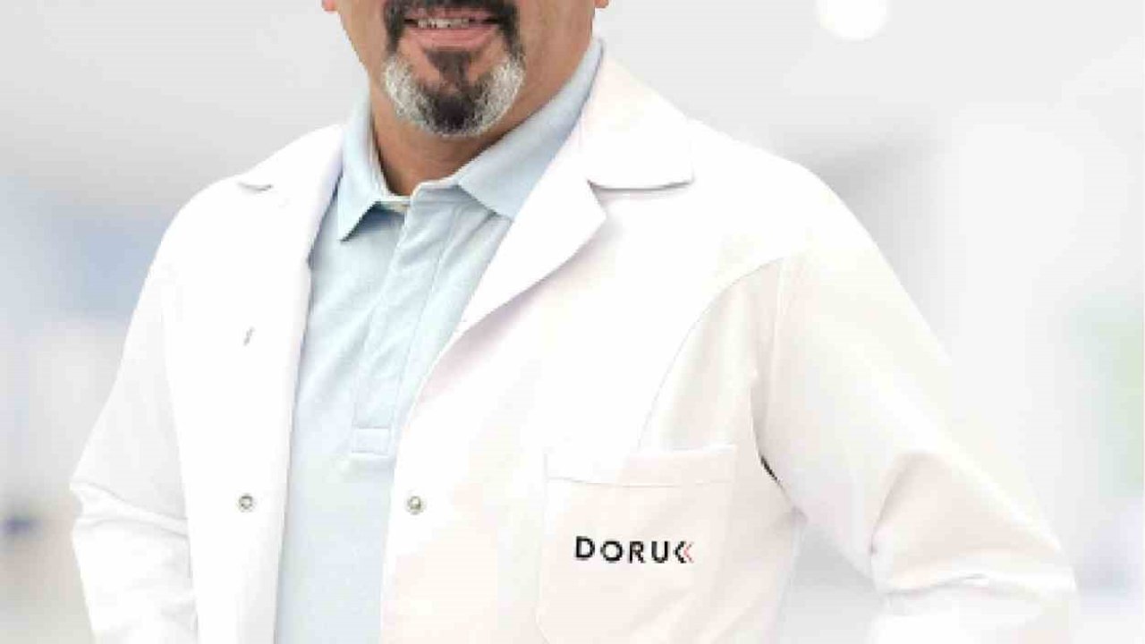 Uzmanı uyardı: "Güneş gözlüğü dört mevsim kullanılmalı"