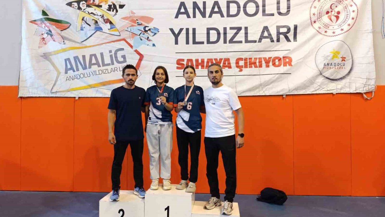 Karatecilerden finalde büyük başarı