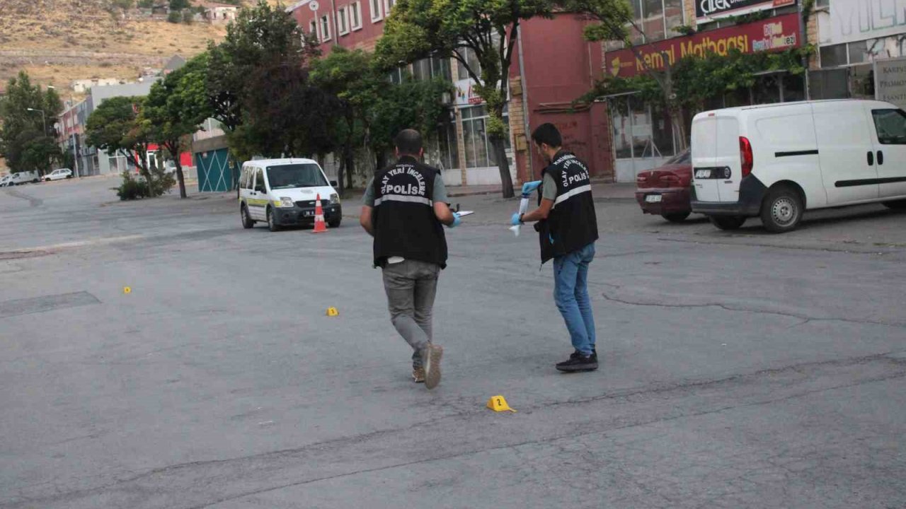 Alkolün sonu kötü bitti, aracına kurşun yağdırdılar