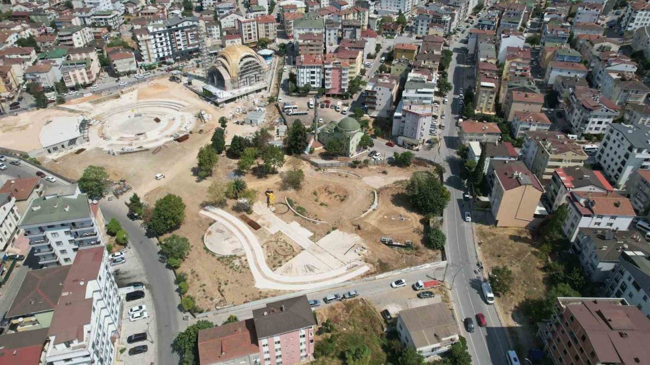 Çayırova Kent Meydanı’nda inşaat çalışmaları devam ediyor