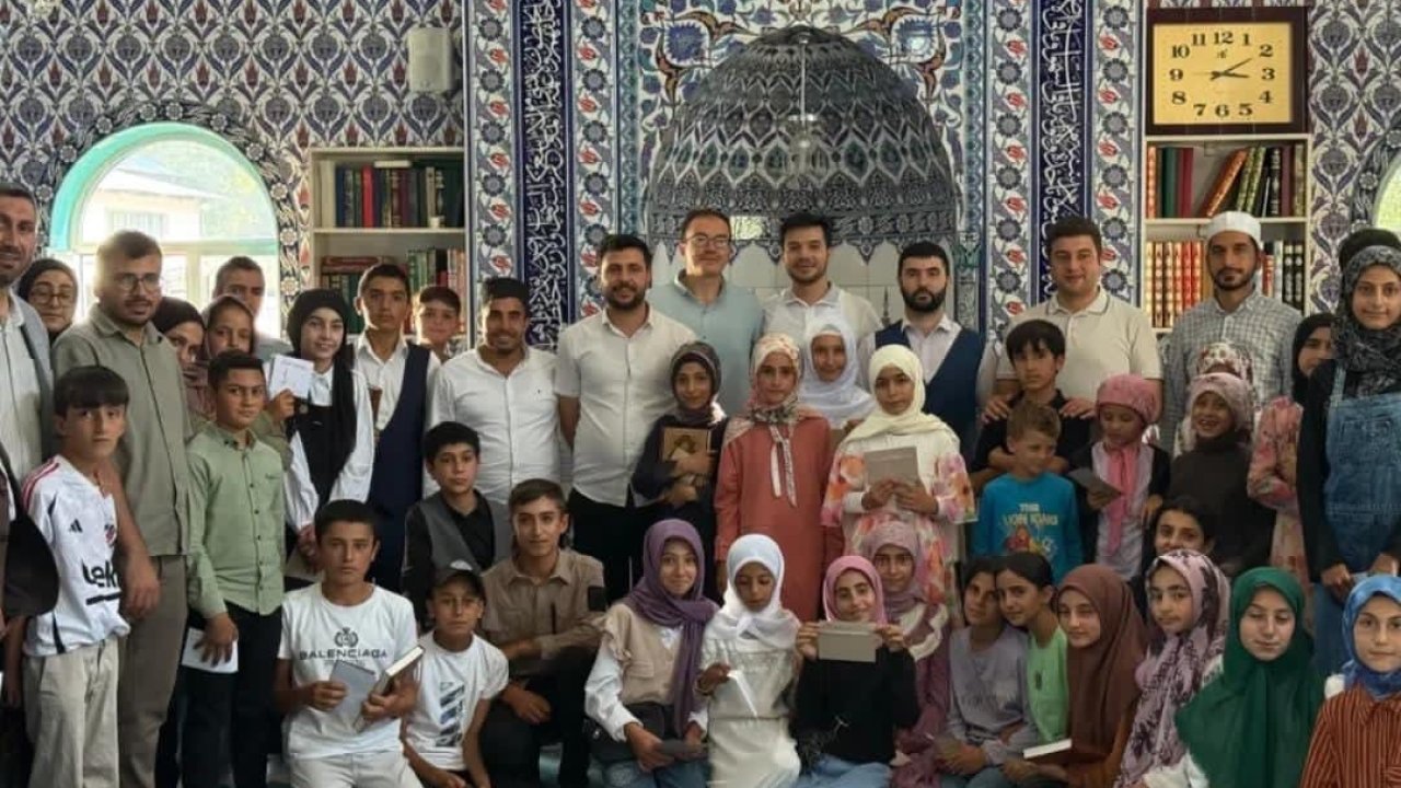 Hamur’da yaz Kur’an kursu öğrencileri yarışmada buluştu