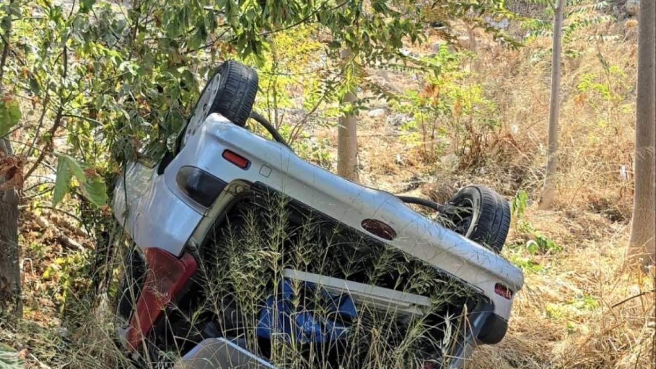 Uçuruma yuvarlanan otomobil sürücüsü yaralandı