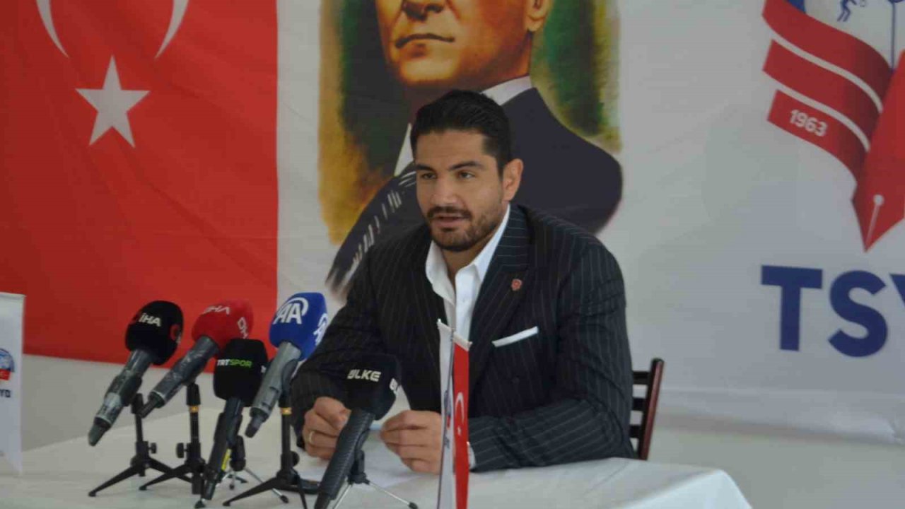 Taha Akgül: "Toplamda 2 bin 250 sporcumuz kamplardan faydalandı"