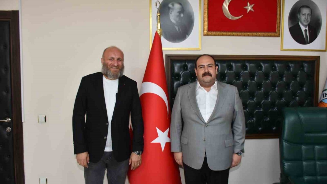 Başkan Hamamcı’nın konuğu ünlü oyuncu Çetin Altay oldu