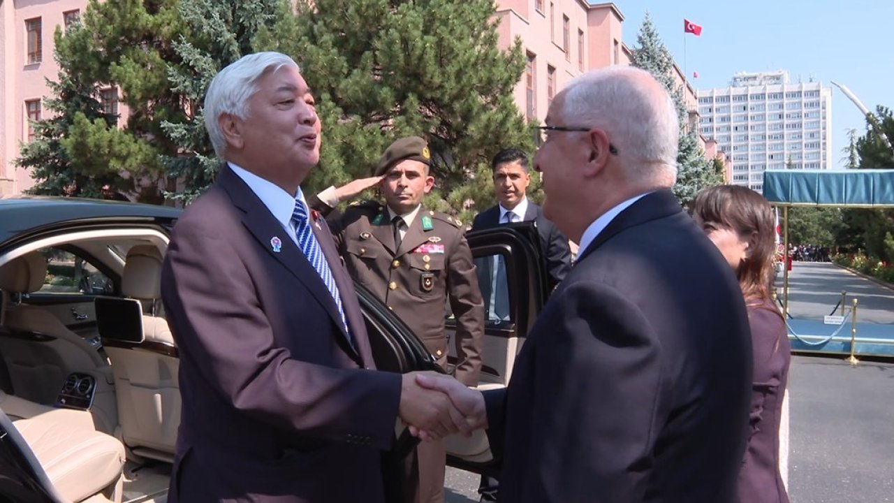 Bakan Güler, Japon mevkidaşı Nakatani ile bir araya geldi