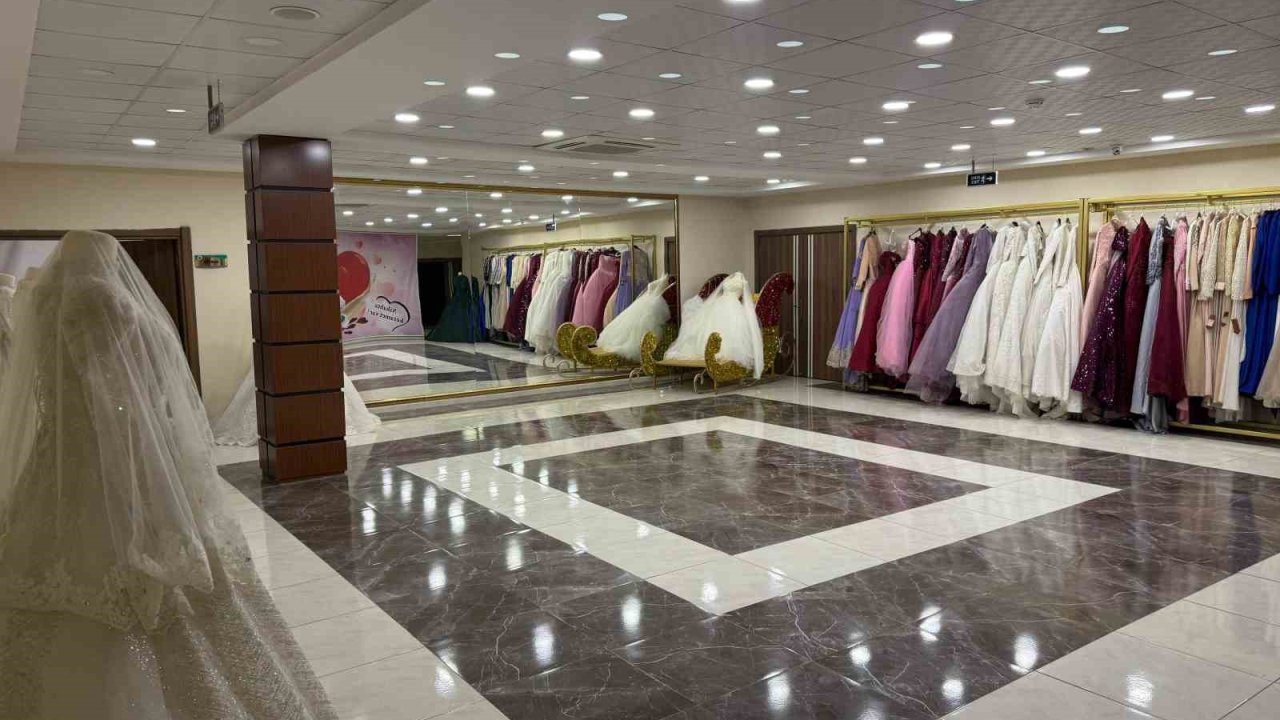 Siirt Belediyesi’nden evlenen çiftlere ücretsiz gelinlik ve danışmanlık hizmeti