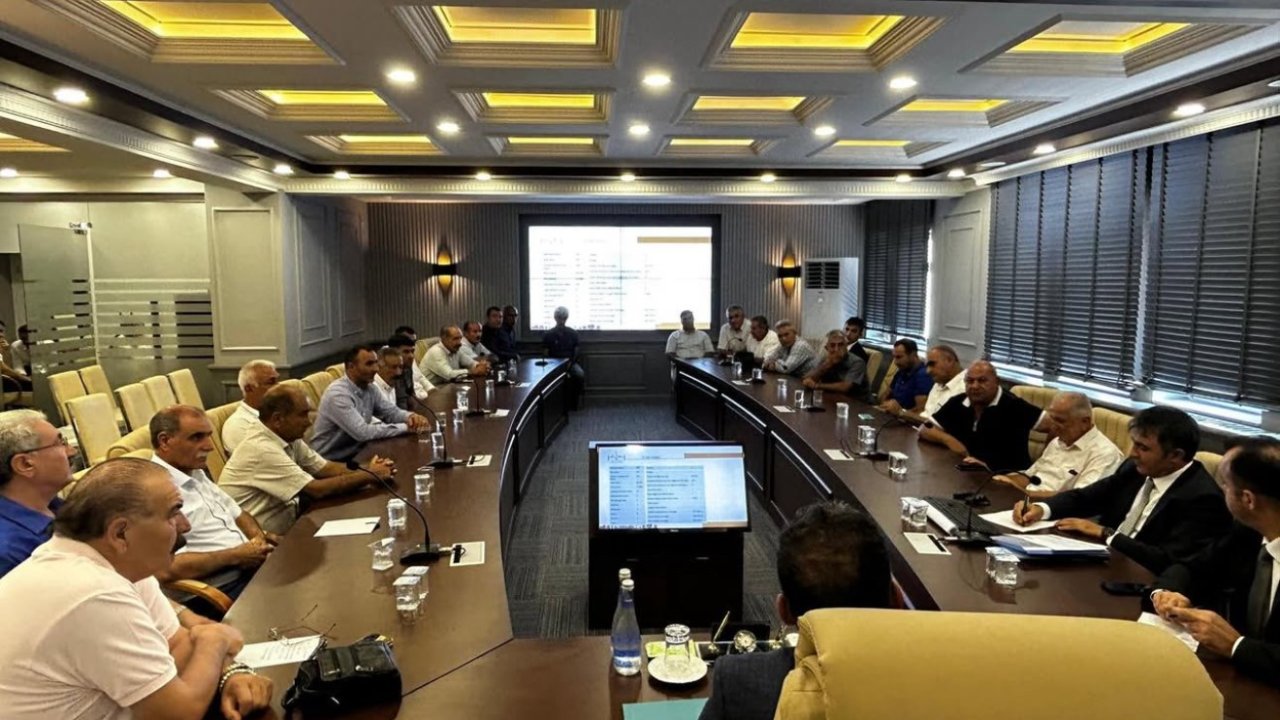 Muhtarlar, İl Özel İdaresi Genel Sekreteri Çarman’ı valiye şikayet etti