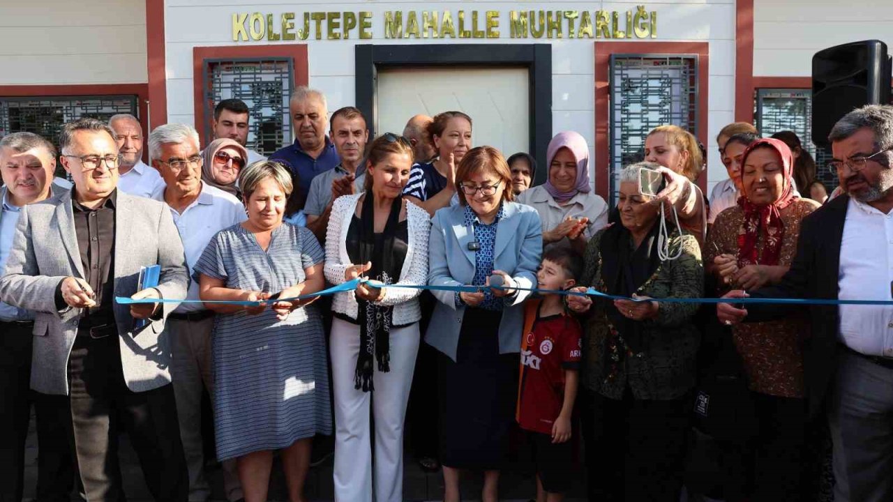 Şahin, Üçoklar ve Kolejtepe muhtarlık ofislerini halkla beraber açtı