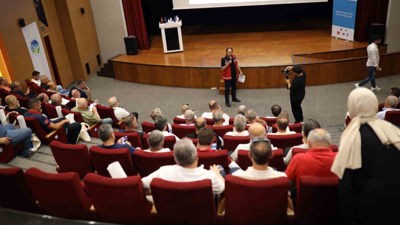 Afet anında ‘bir telsiz sesi’ binlerce kişinin hayatında rol oynayacak