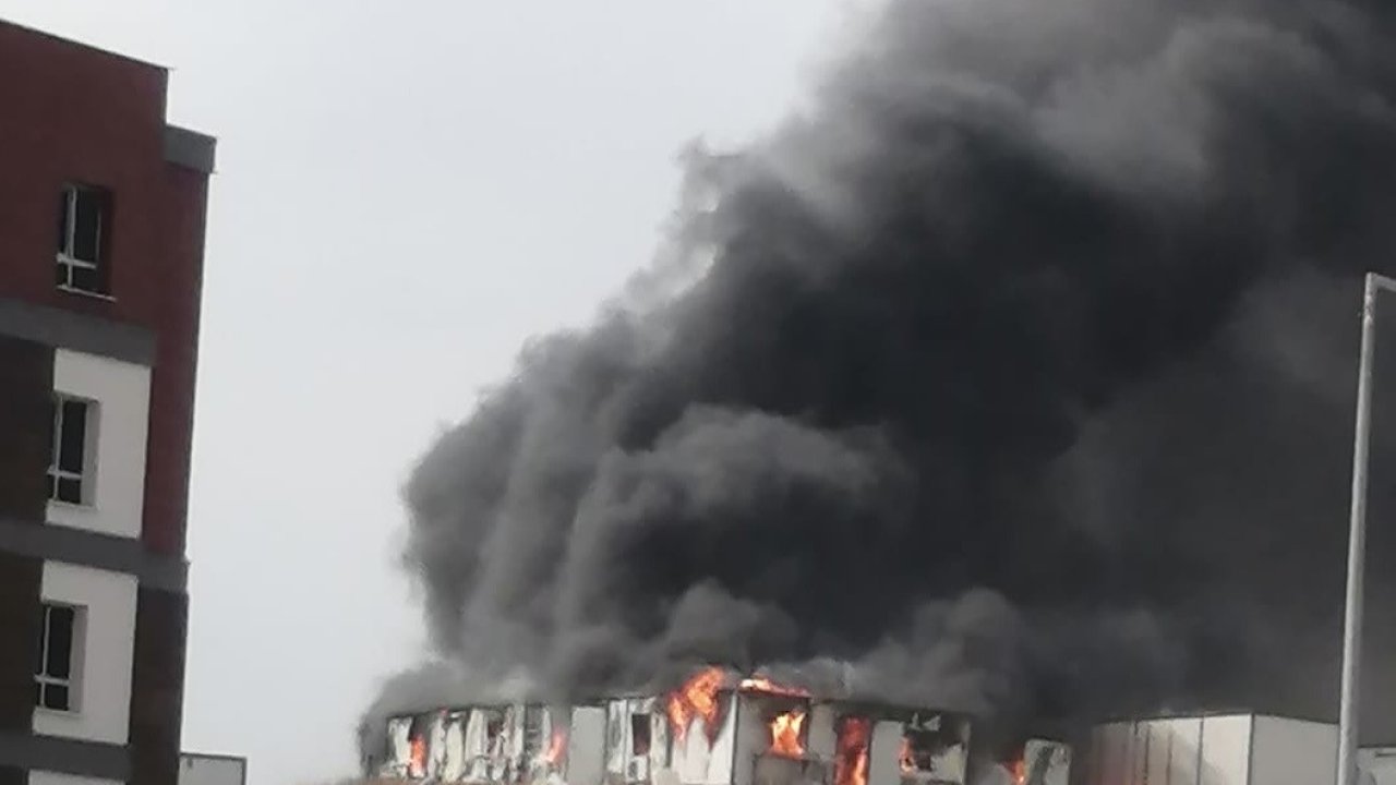 Osmaniye’de inşaat işçilerinin kaldığı konteynerde yangın