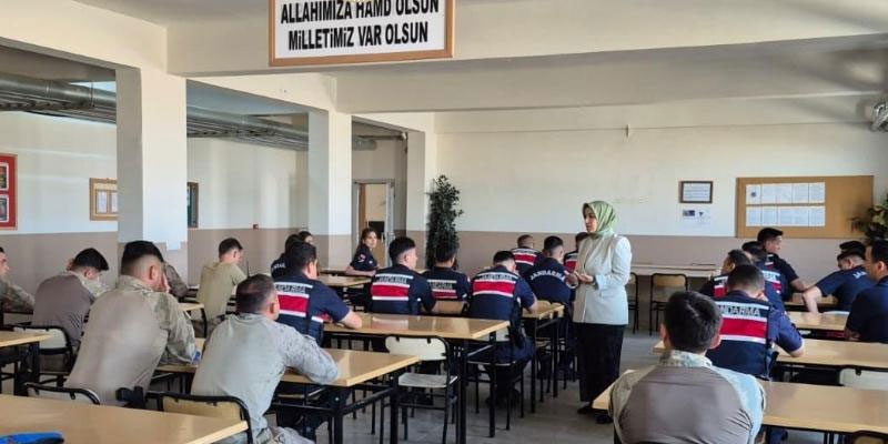 Kars Cezaevi Jandarma Personeline Aile Yılı Eğitimi verildi