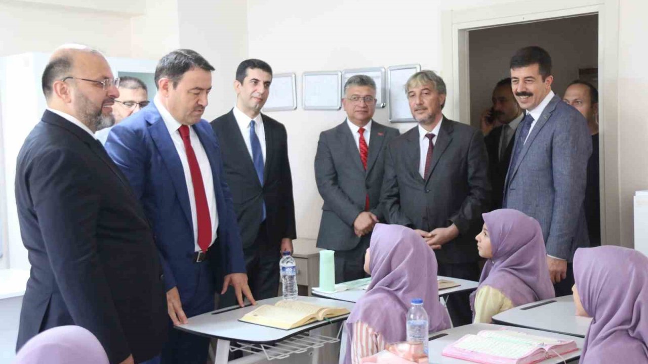 Kütahya’da ’Örgün Eğitimle Hafızlık Projesi’ devam ediyor