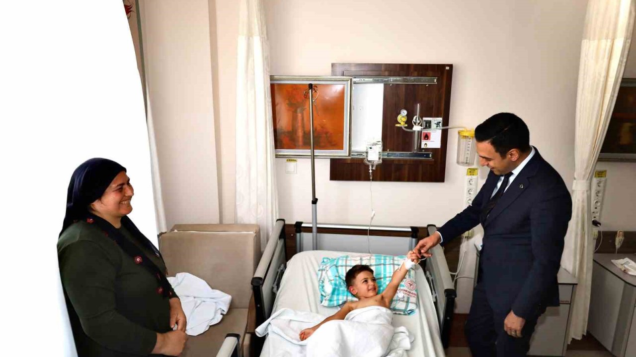 Kaymakam Uğuz’dan hastane ziyareti