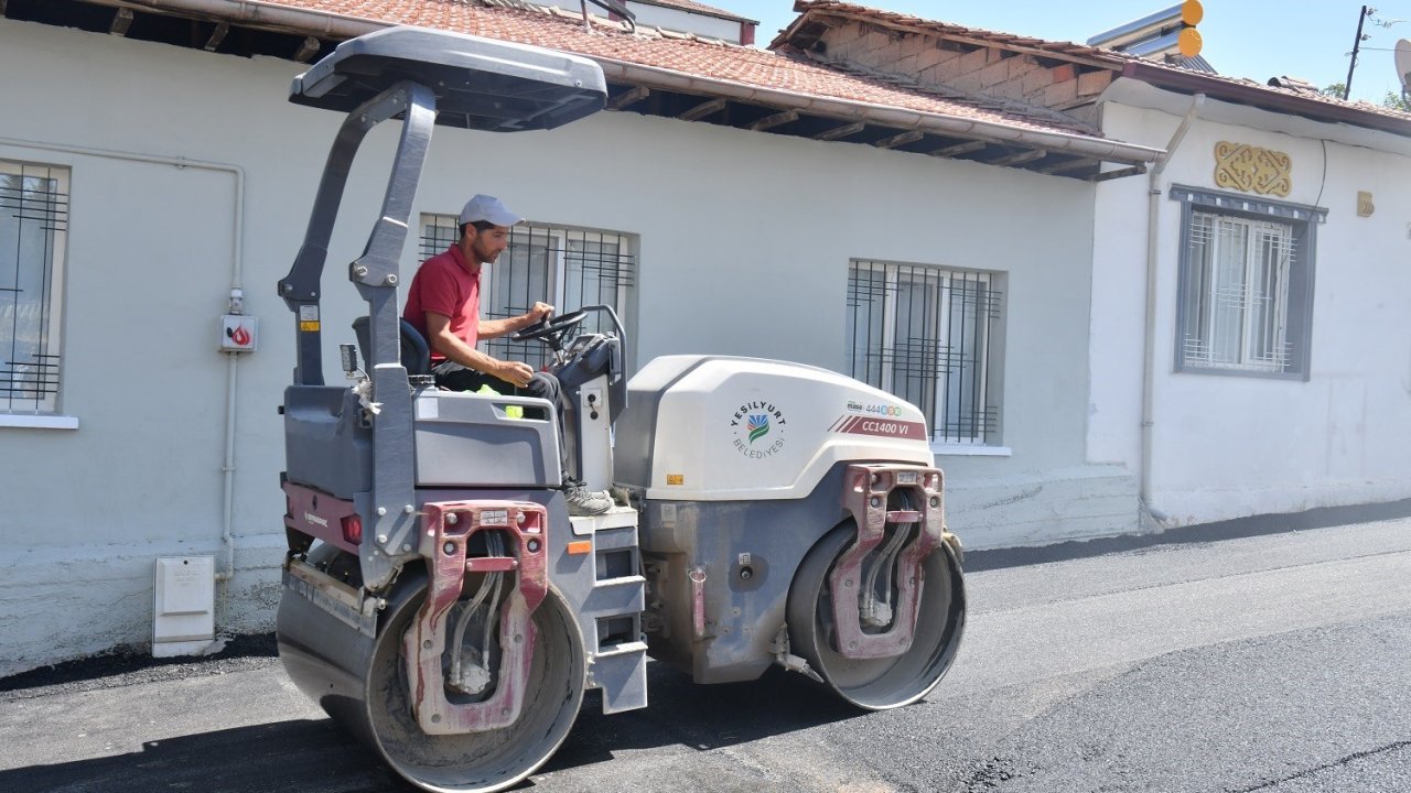 Aşağıbağlar Mahallesi’nde yol konforu artıyor