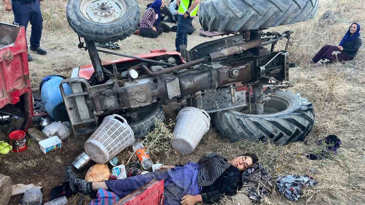 Balıkesir’in Sındırgı ilçesinde traktör faciası: 1 ölü, 4 yaralı