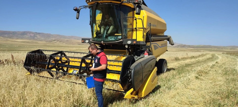 Kars'ta Hasat Sezonu İçin Biçerdöver Kontrolleri Devam Ediyor