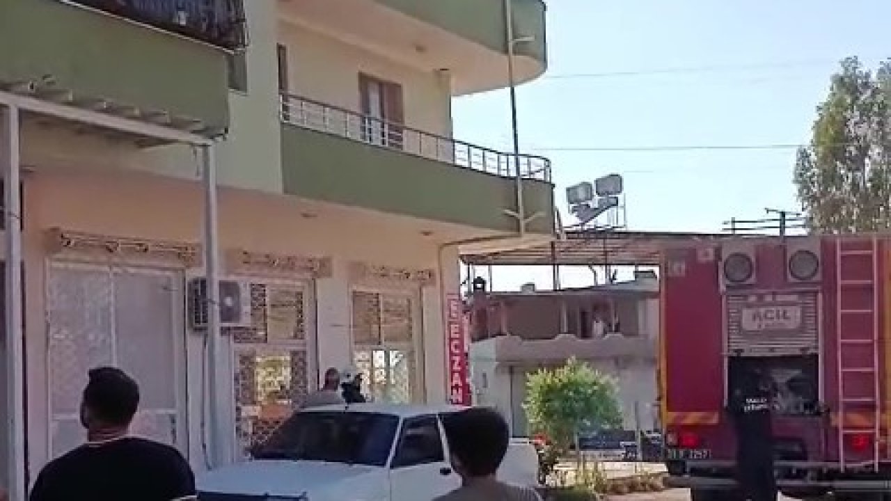 Hatay’da 4 katlı binada yangın