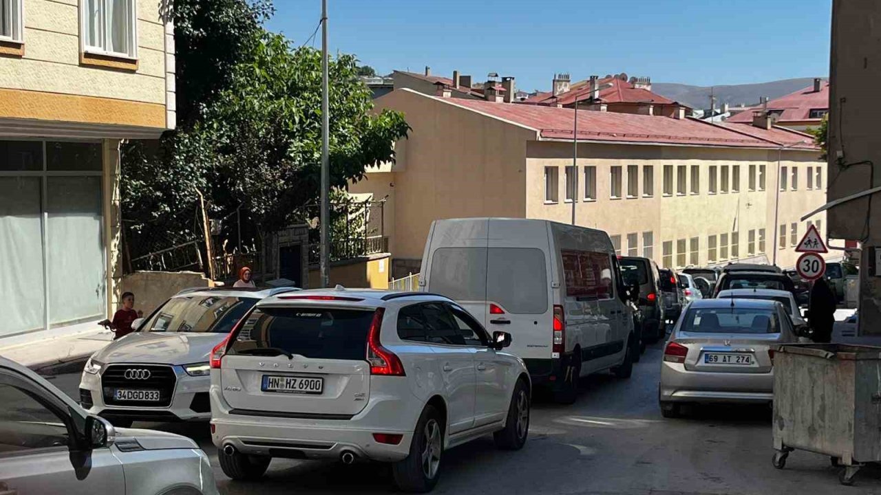 Bayburt’ta trafik çilesi sürüyor