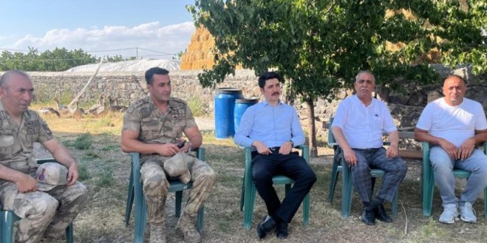 Digor Kaymakamı Kahraman, Çatak Köyü’nde Vatandaşlarla Buluştu