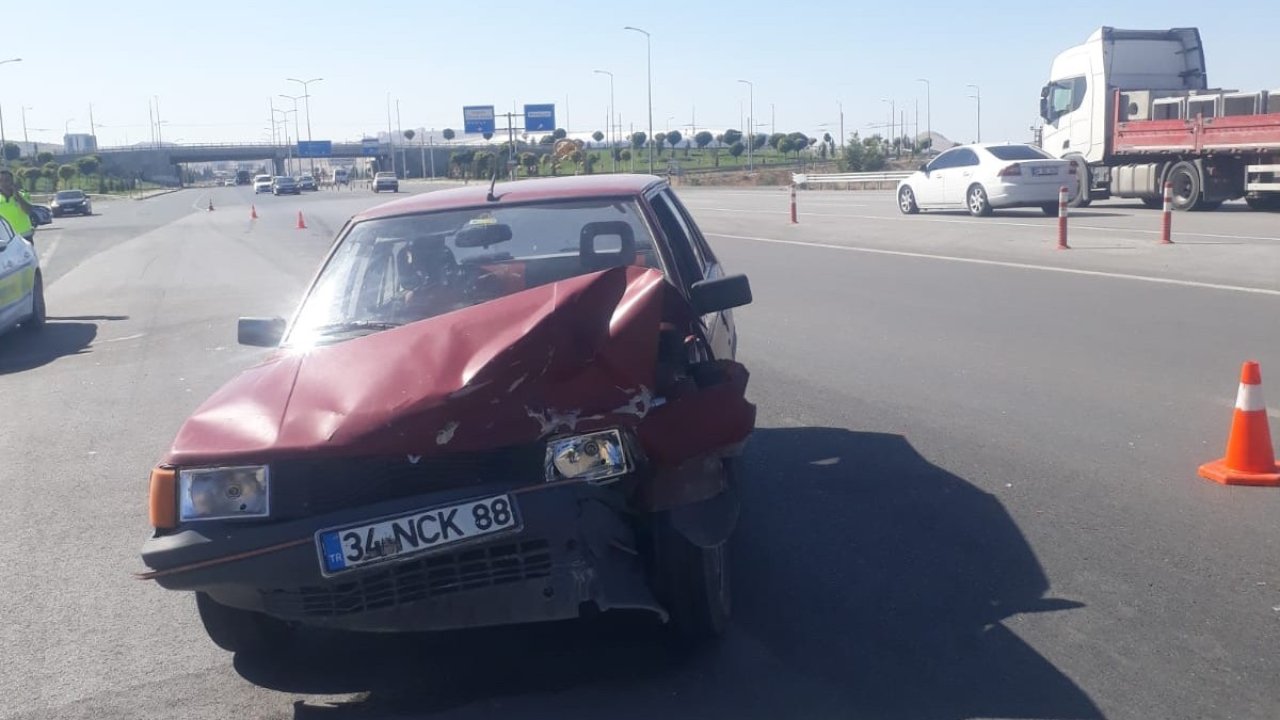 Malatya’da iki otomobil çarpıştı: 2 yaralı