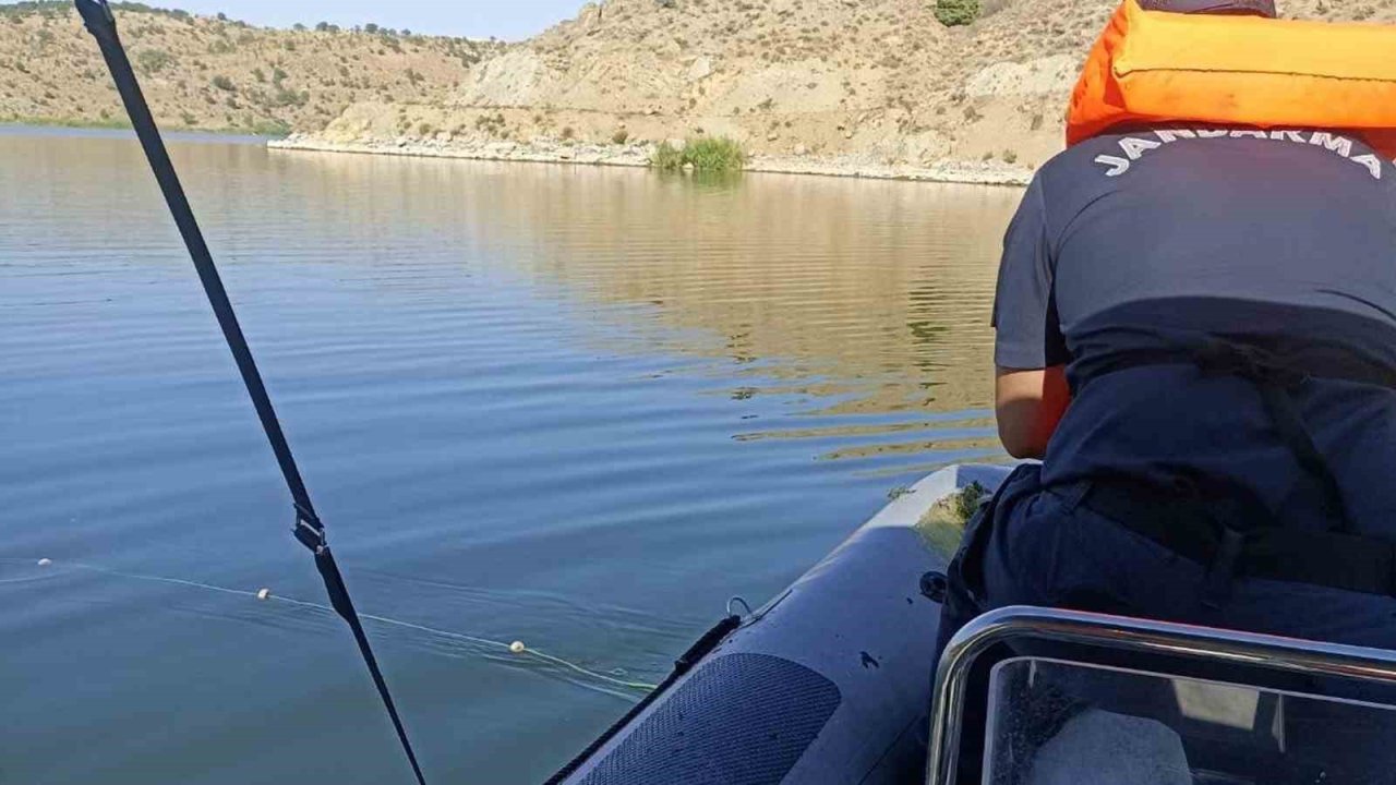 Kırıkkale’de 250 metrelik ağla balık avlayan şahsa ceza